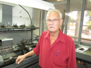 Lab. Engineer Moshe Katz